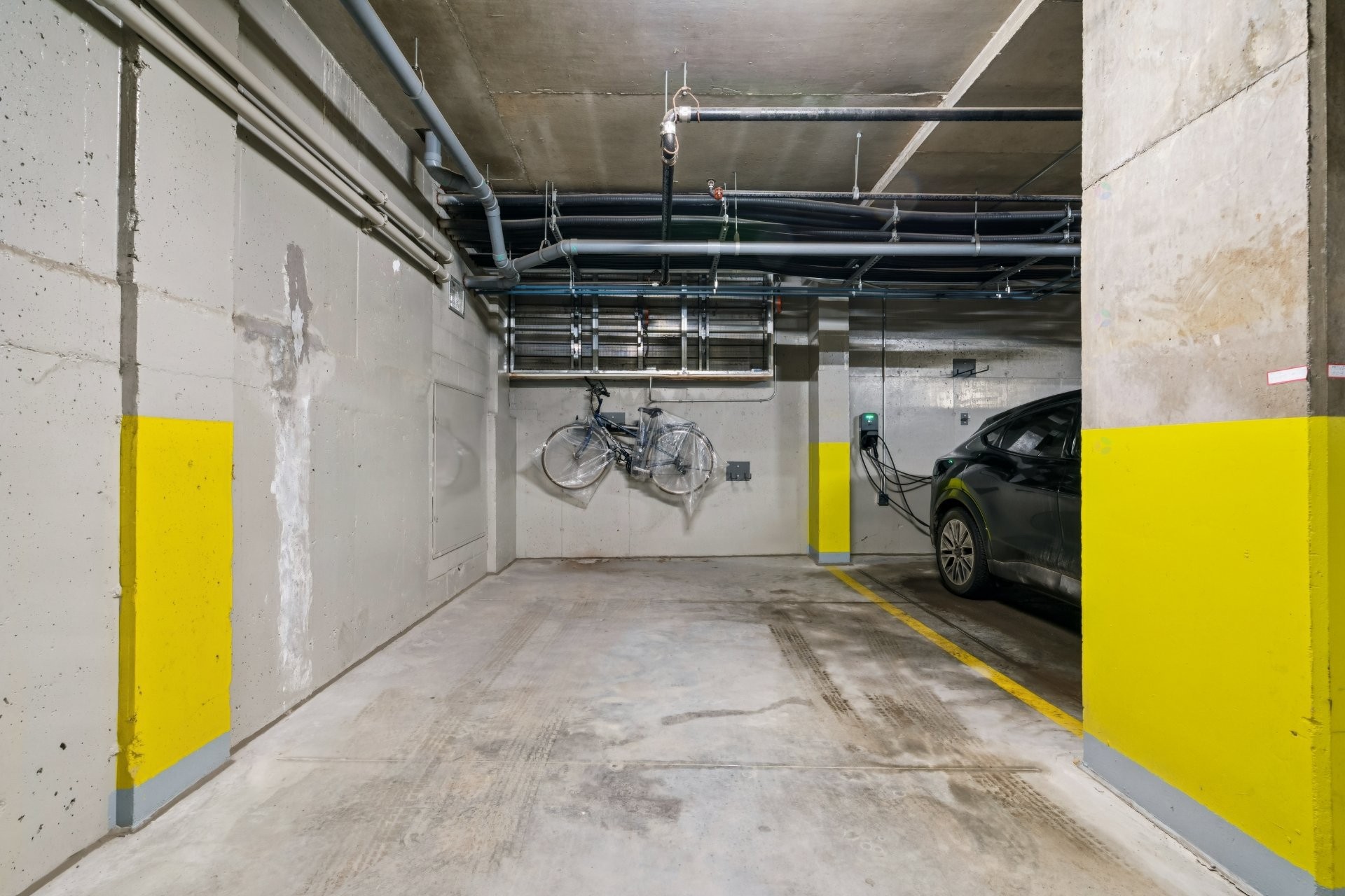 









9


Boul. des Prairies

, 503A,
Laval (Pont-Viau),




QC
H7N0E6


