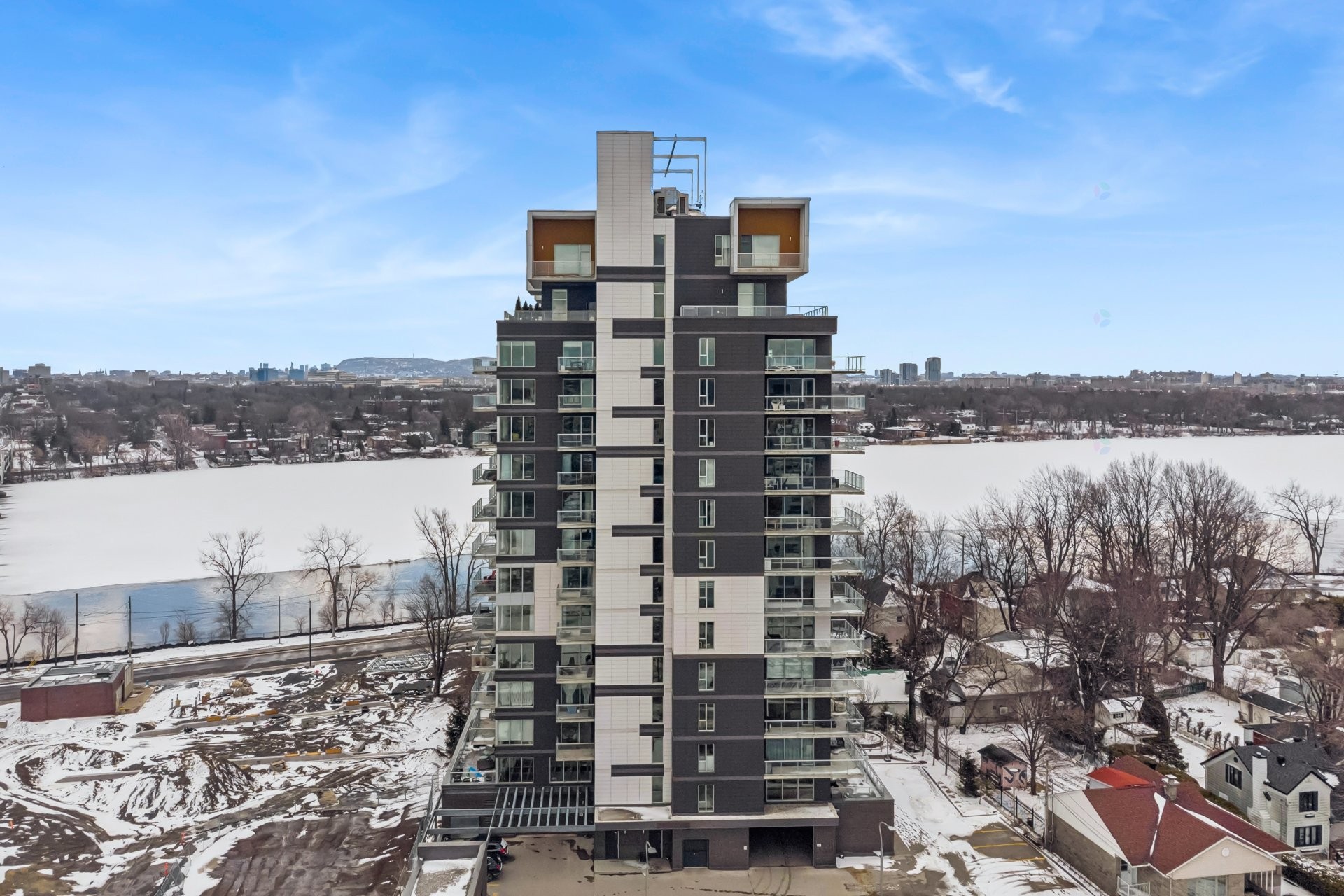 









9


Boul. des Prairies

, 503A,
Laval (Pont-Viau),




QC
H7N0E6

