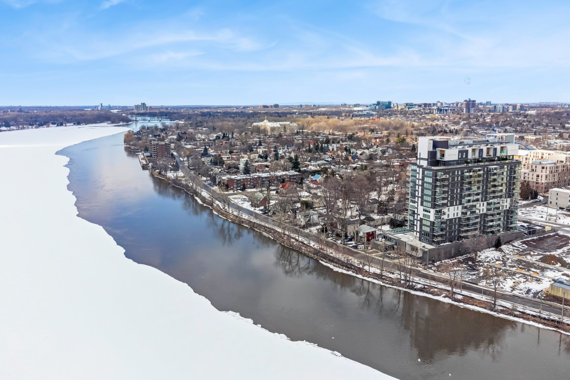 









9


Boul. des Prairies

, 503A,
Laval (Pont-Viau),




QC
H7N0E6

