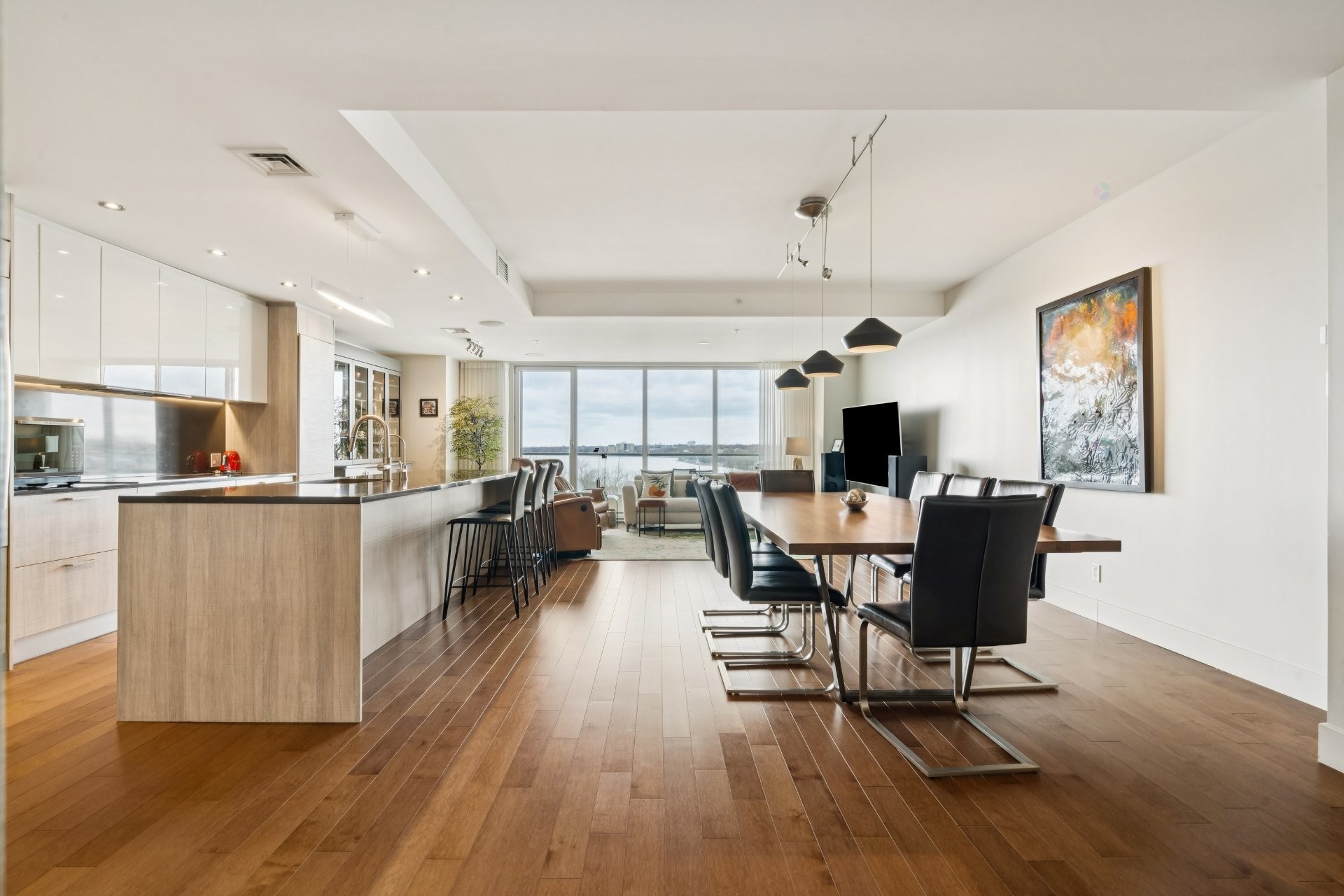 









9


Boul. des Prairies

, 503A,
Laval (Pont-Viau),




QC
H7N0E6

