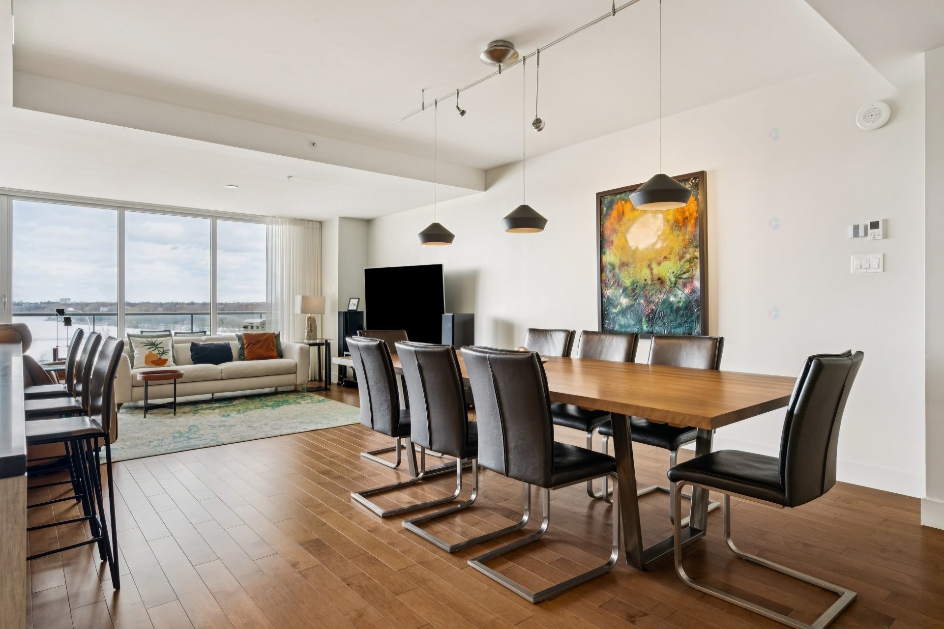 









9


Boul. des Prairies

, 503A,
Laval (Pont-Viau),




QC
H7N0E6

