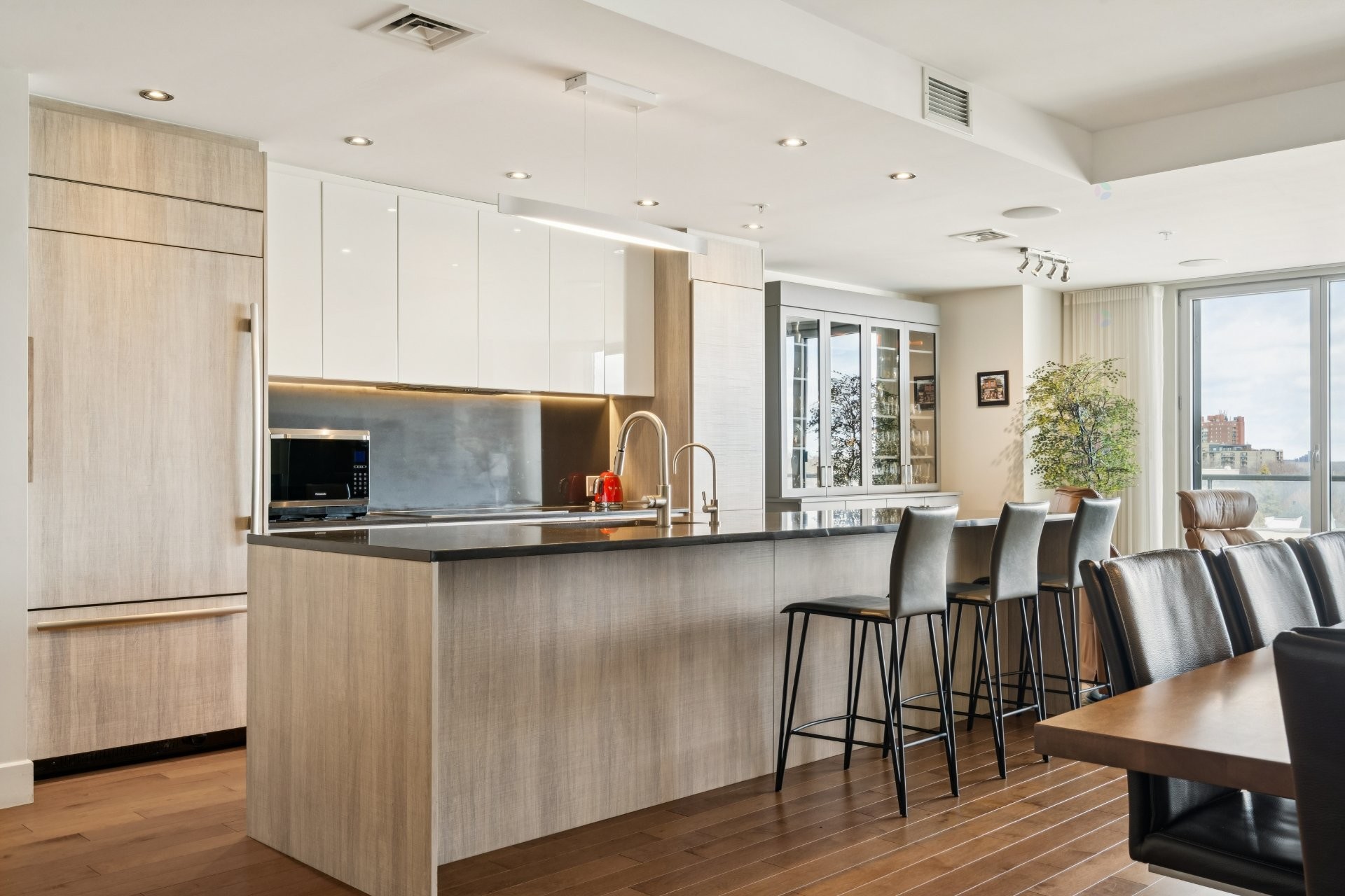 









9


Boul. des Prairies

, 503A,
Laval (Pont-Viau),




QC
H7N0E6

