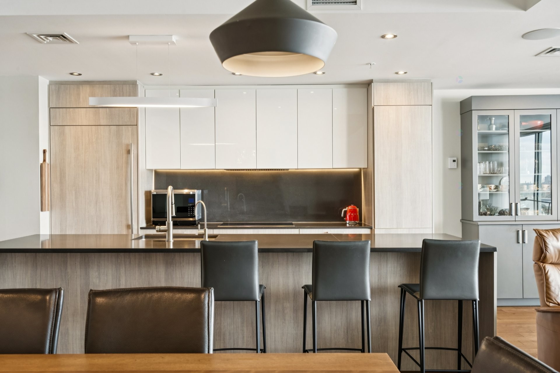 









9


Boul. des Prairies

, 503A,
Laval (Pont-Viau),




QC
H7N0E6

