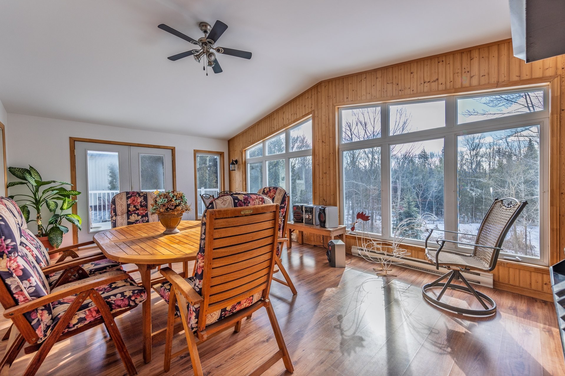 









24


Ch. Frizzle

,
Lac-Brome,




QC
J0E1V0

