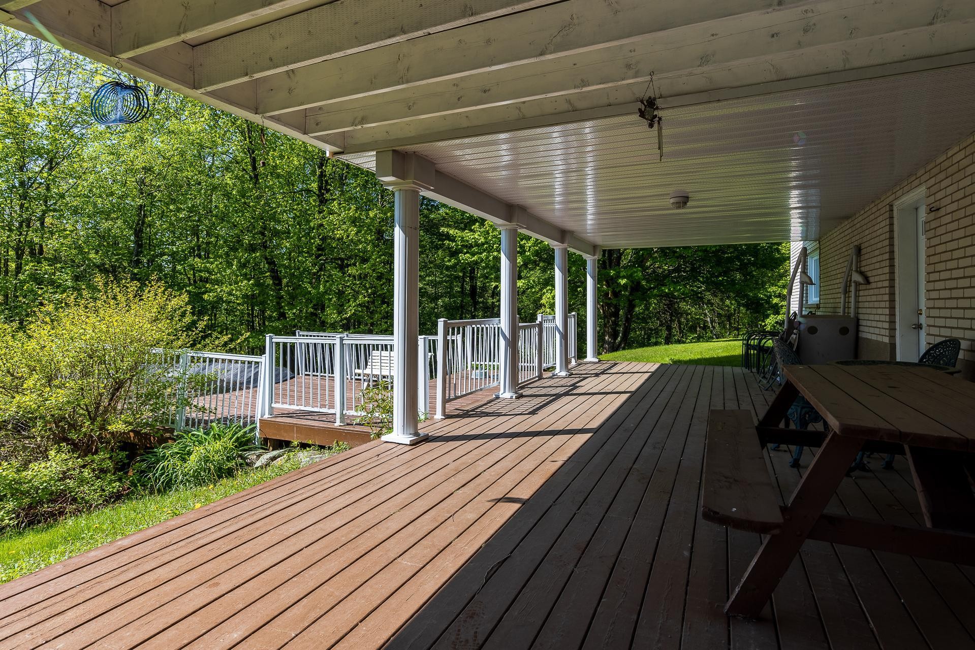 









24


Ch. Frizzle

,
Lac-Brome,




QC
J0E1V0

