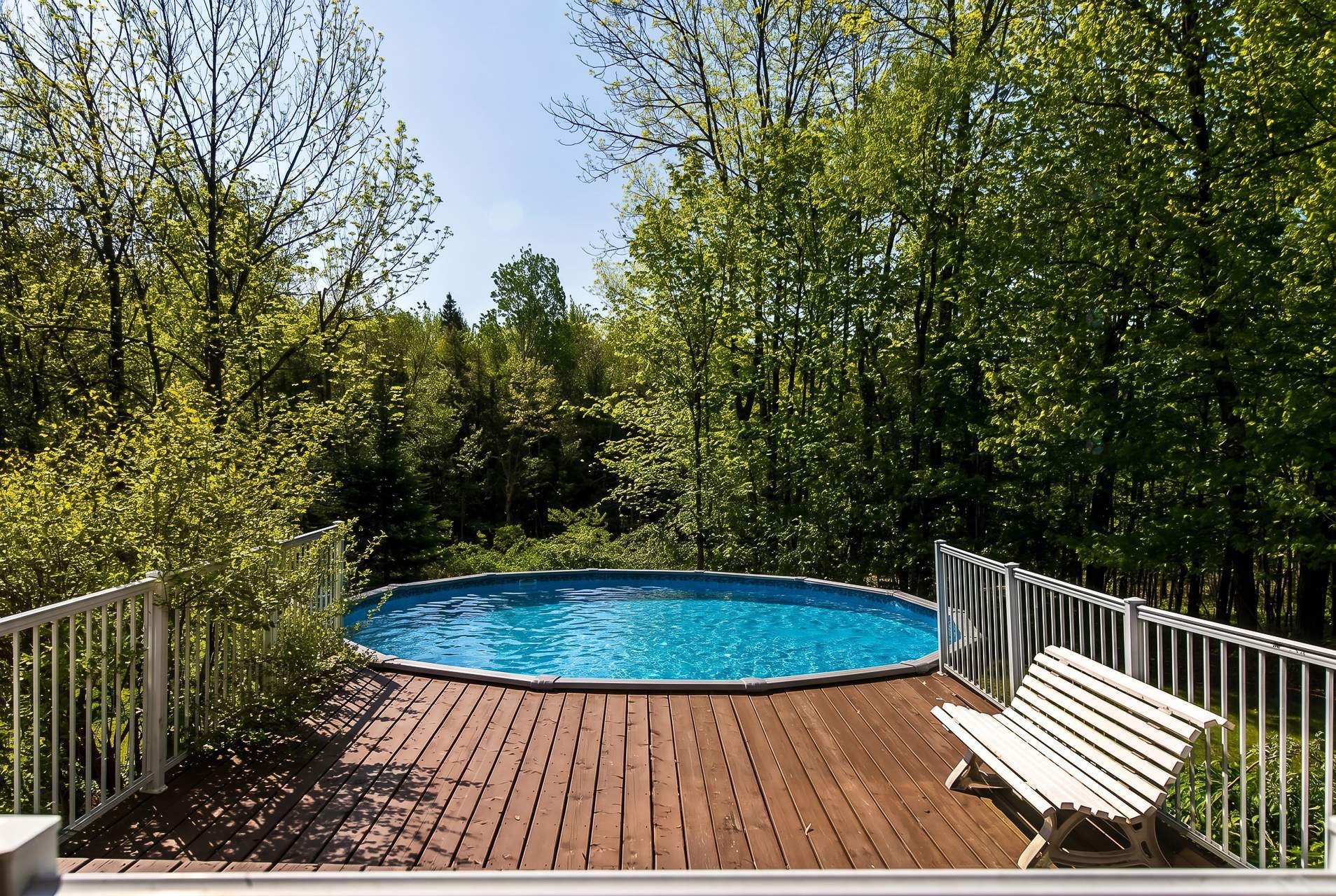 









24


Ch. Frizzle

,
Lac-Brome,




QC
J0E1V0

