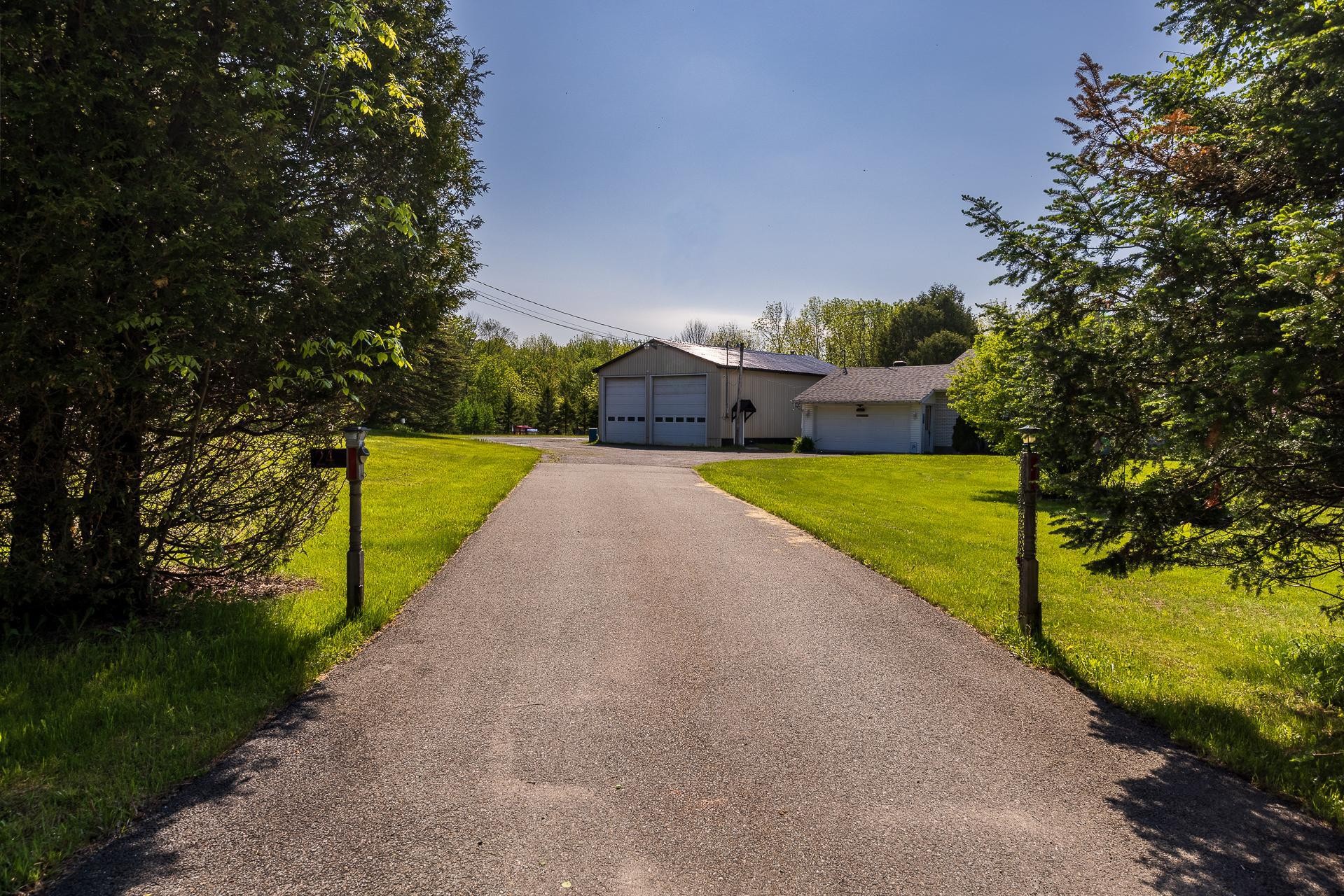 









24


Ch. Frizzle

,
Lac-Brome,




QC
J0E1V0

