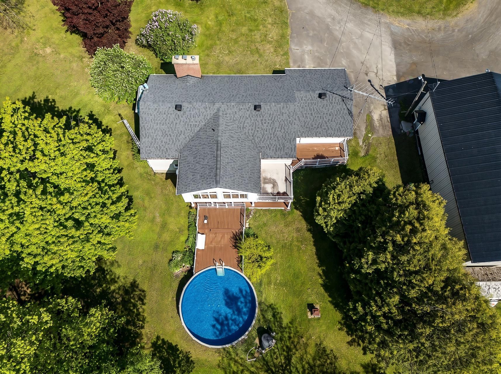 









24


Ch. Frizzle

,
Lac-Brome,




QC
J0E1V0

