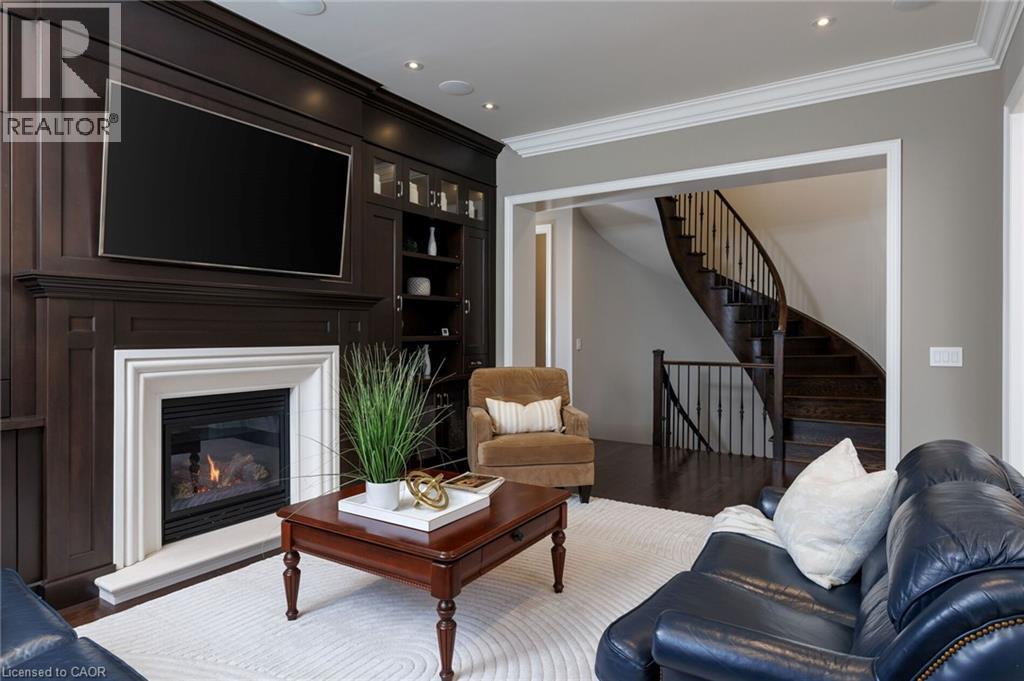 












68 ANNSLEYWOOD Court

,
Kleinburg,




Ontario
L4H4G6

