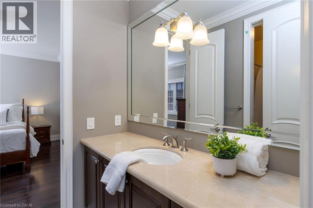 












68 ANNSLEYWOOD Court

,
Kleinburg,




Ontario
L4H4G6

