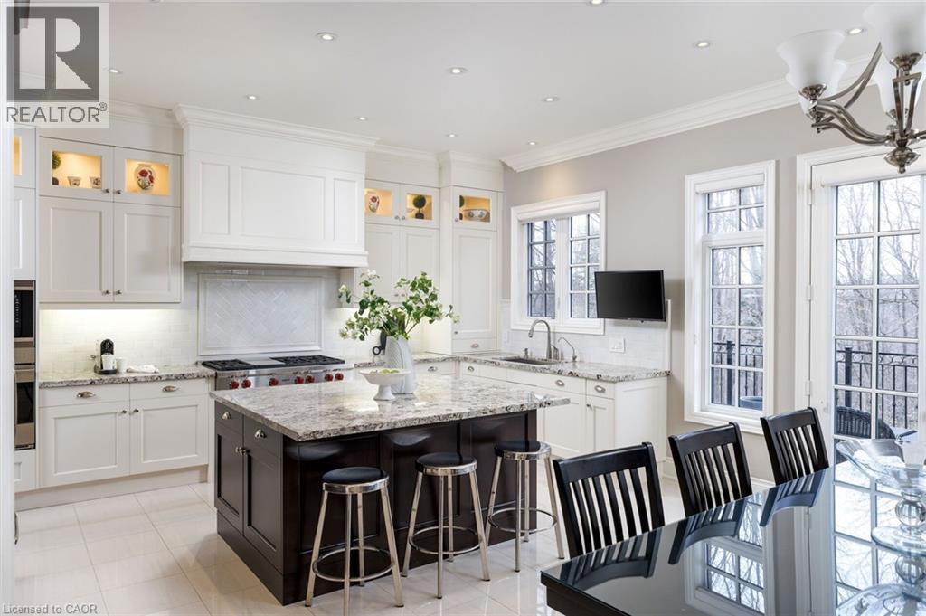 












68 ANNSLEYWOOD Court

,
Kleinburg,




Ontario
L4H4G6

