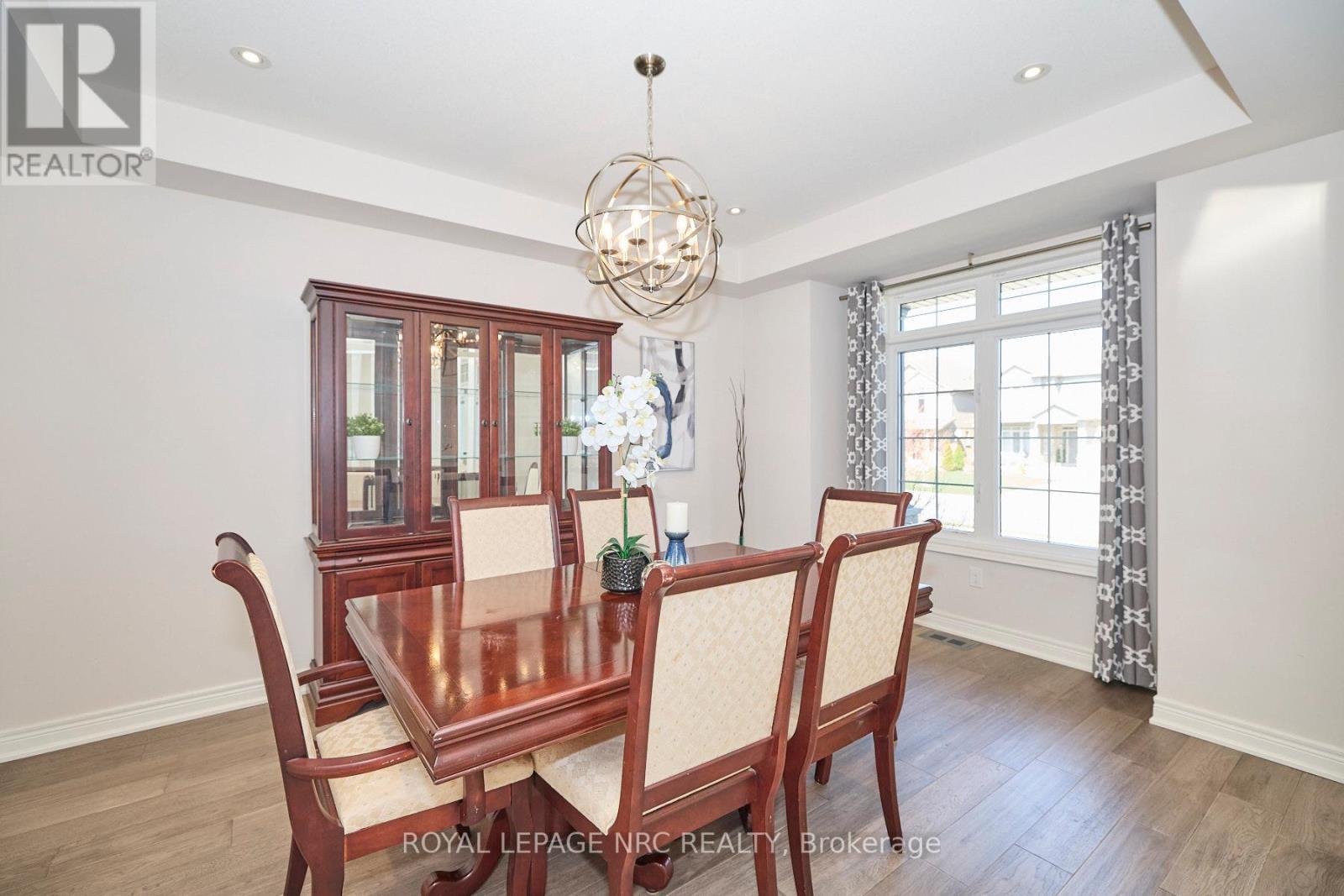 












9324 MADISON CRESCENT

,
Niagara Falls (Forestview),




Ontario
L2H0M3

