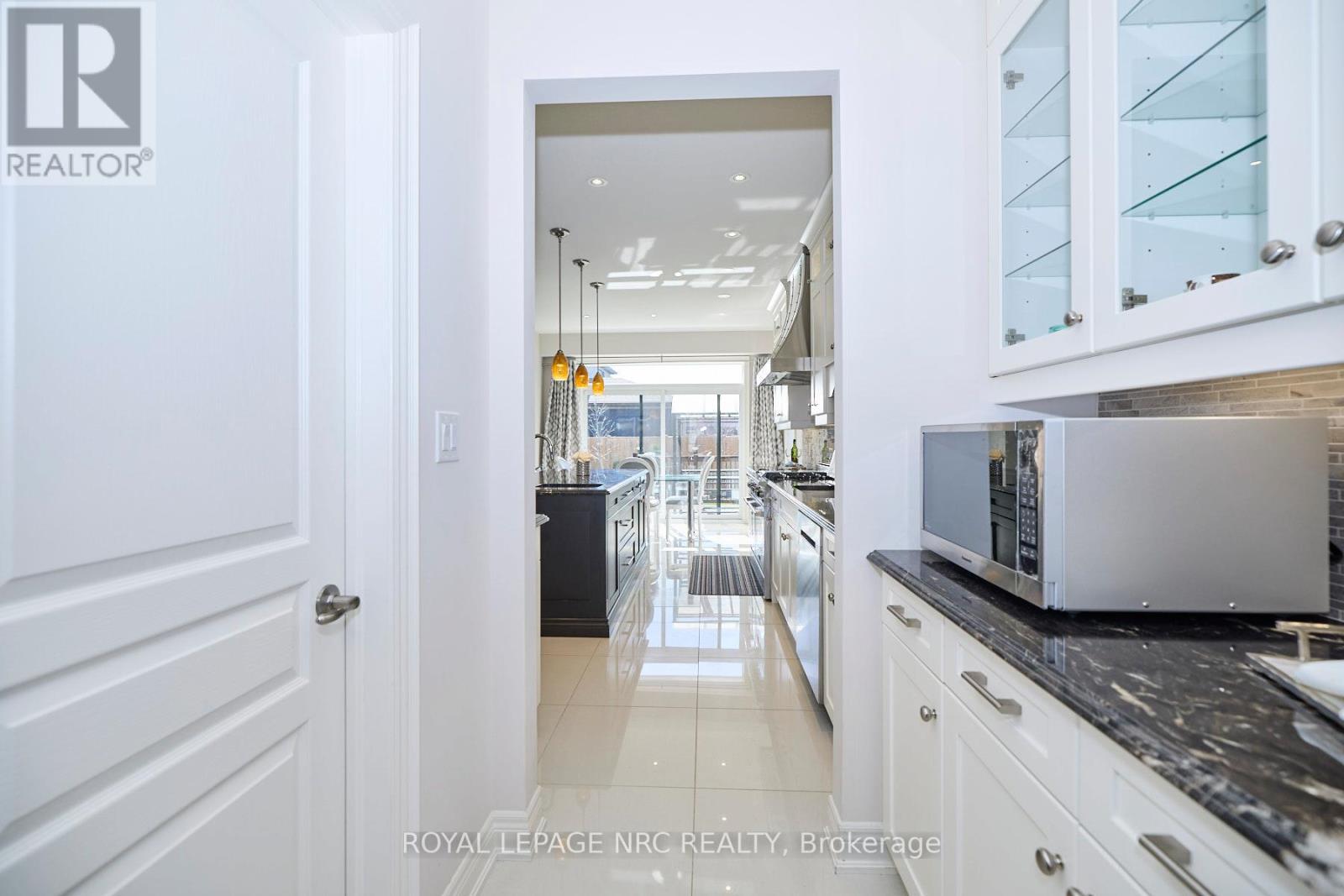 












9324 MADISON CRESCENT

,
Niagara Falls (Forestview),




Ontario
L2H0M3

