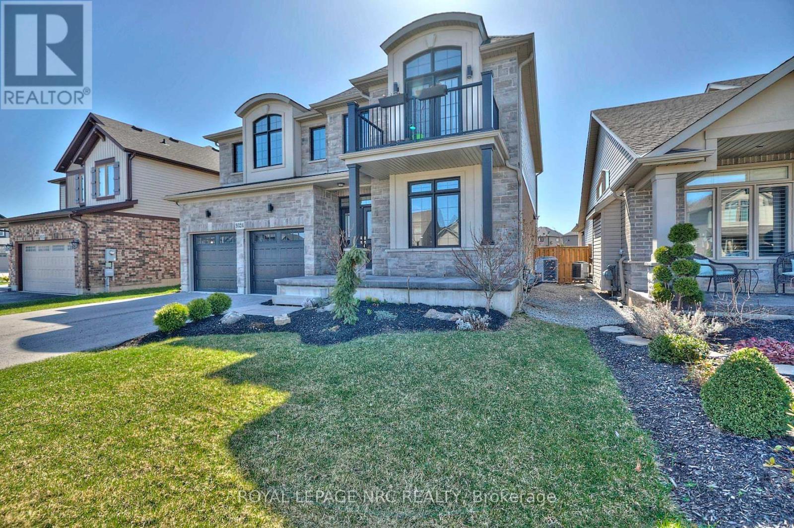 












9324 MADISON CRESCENT

,
Niagara Falls (Forestview),




Ontario
L2H0M3

