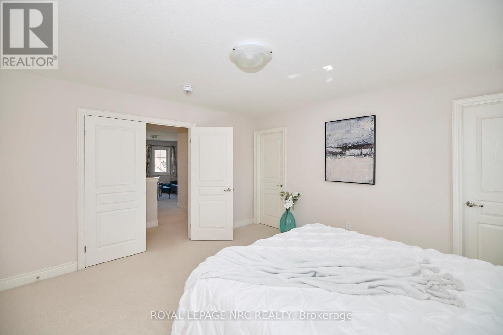 












9324 MADISON CRESCENT

,
Niagara Falls (Forestview),




Ontario
L2H0M3

