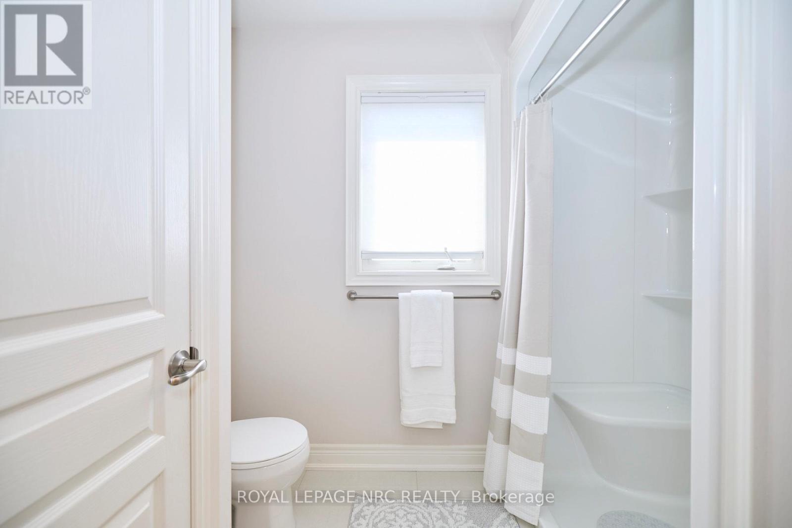 












9324 MADISON CRESCENT

,
Niagara Falls (Forestview),




Ontario
L2H0M3

