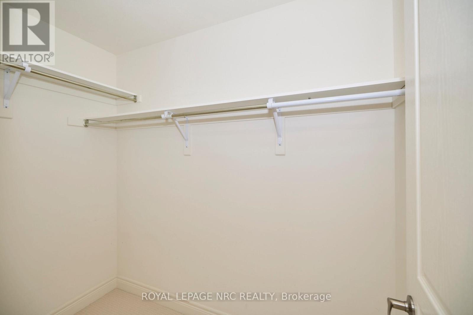 












9324 MADISON CRESCENT

,
Niagara Falls (Forestview),




Ontario
L2H0M3

