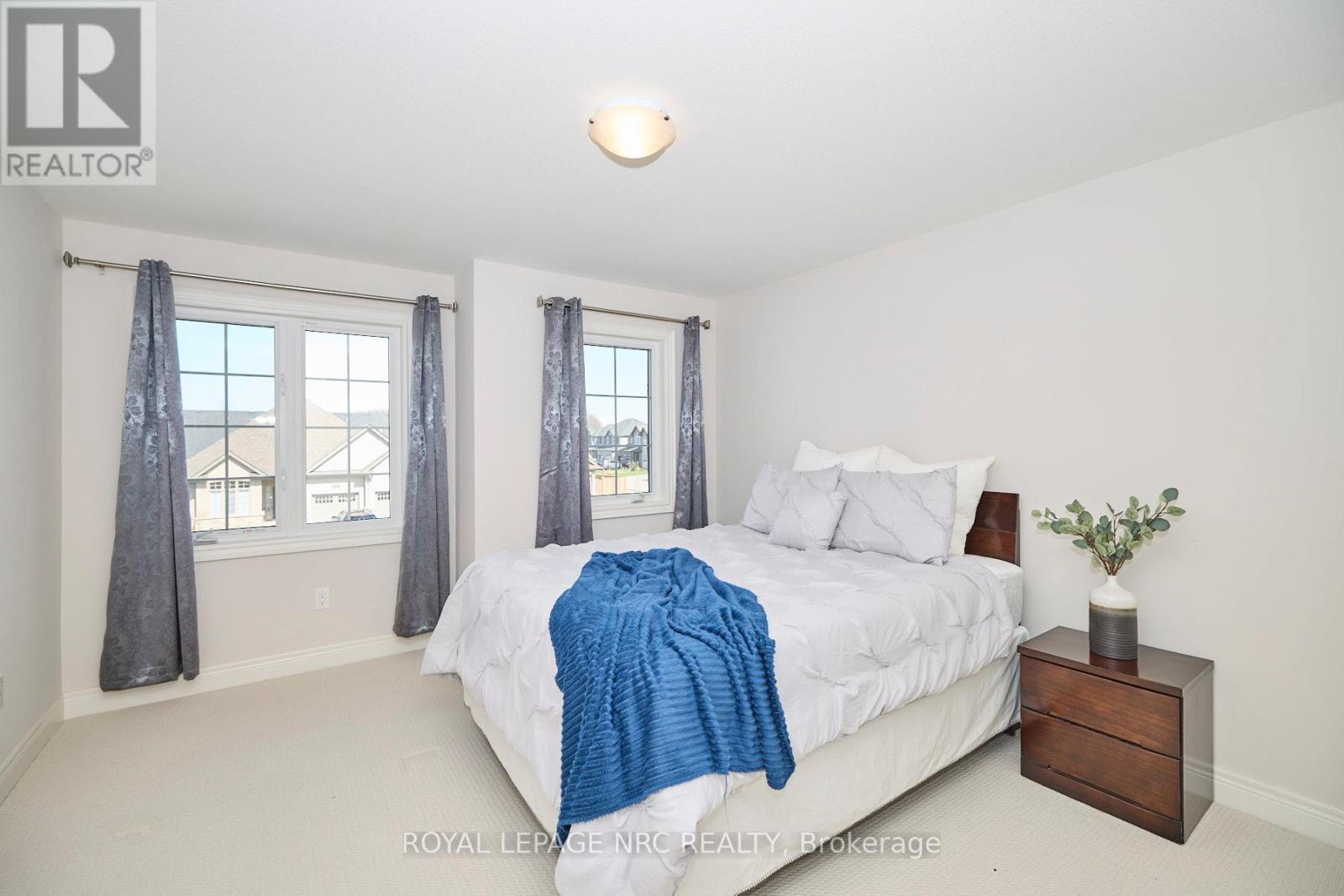 












9324 MADISON CRESCENT

,
Niagara Falls (Forestview),




Ontario
L2H0M3

