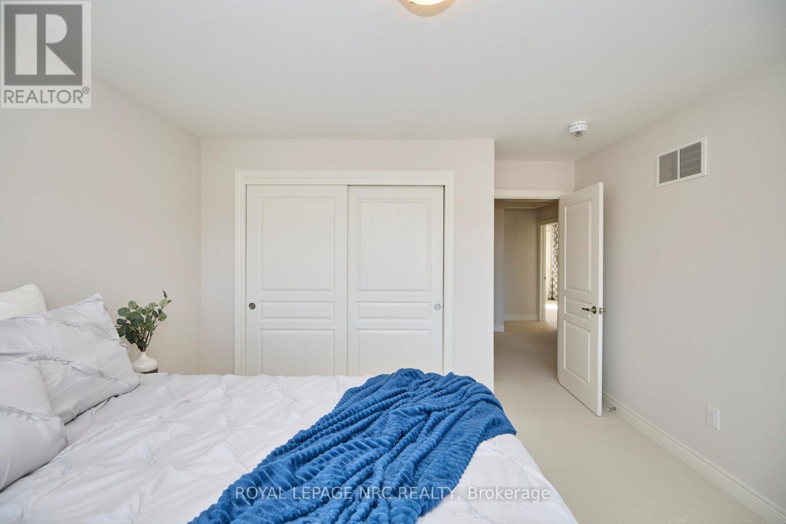 












9324 MADISON CRESCENT

,
Niagara Falls (Forestview),




Ontario
L2H0M3

