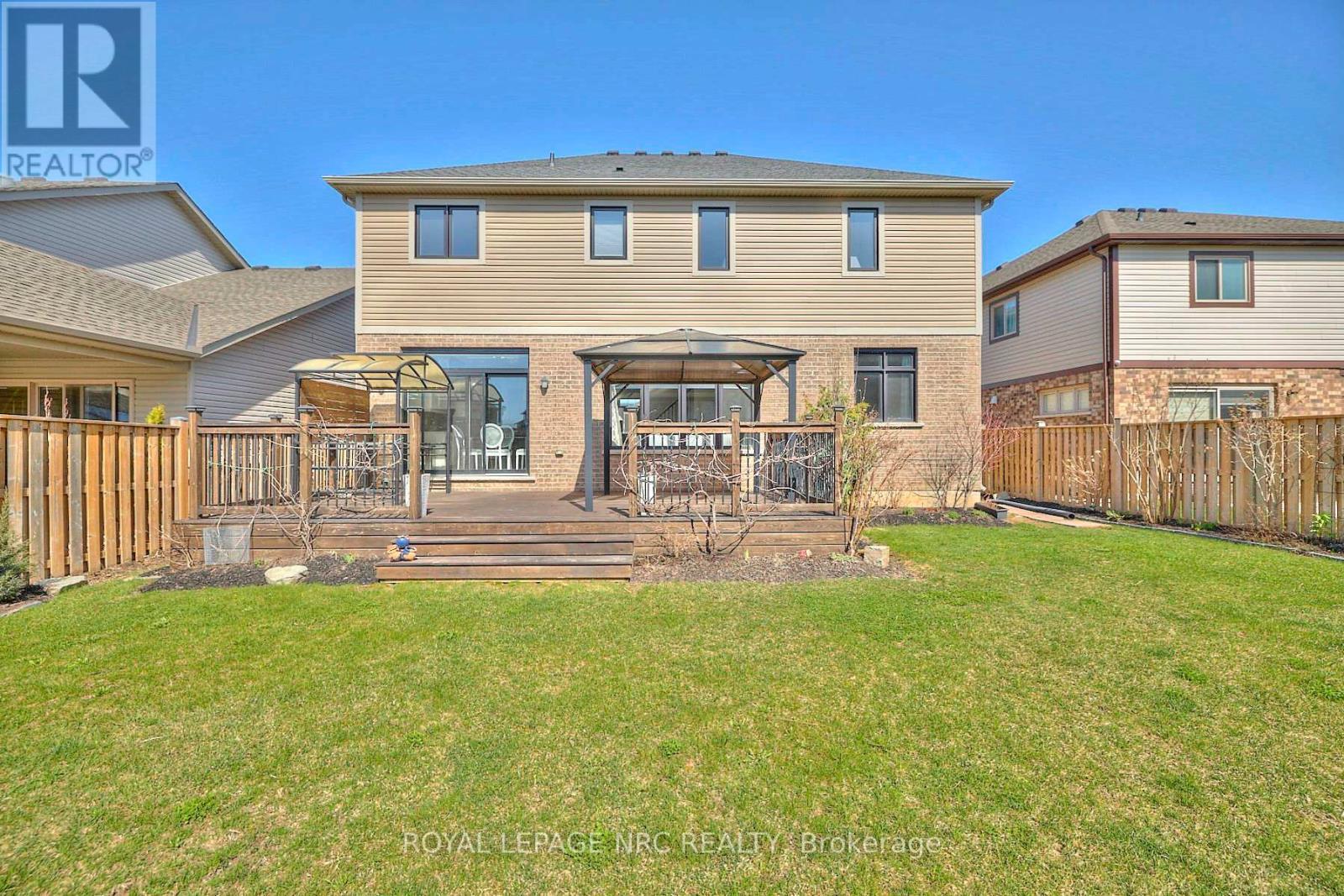 












9324 MADISON CRESCENT

,
Niagara Falls (Forestview),




Ontario
L2H0M3

