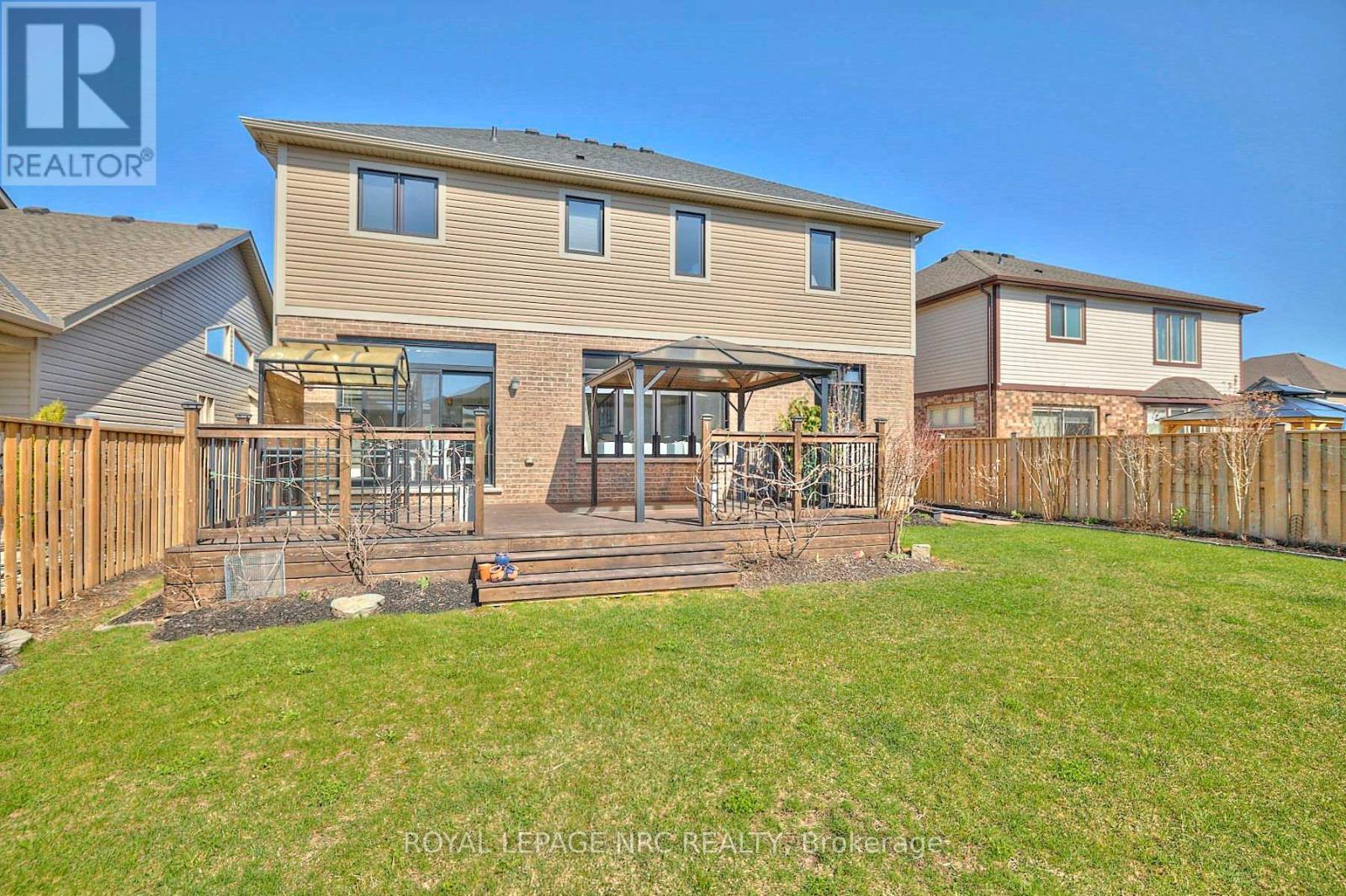 












9324 MADISON CRESCENT

,
Niagara Falls (Forestview),




Ontario
L2H0M3

