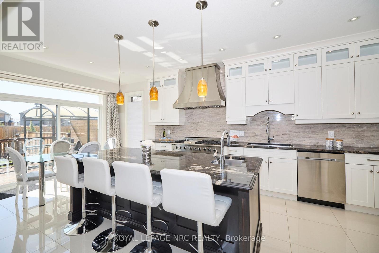 












9324 MADISON CRESCENT

,
Niagara Falls (Forestview),




Ontario
L2H0M3

