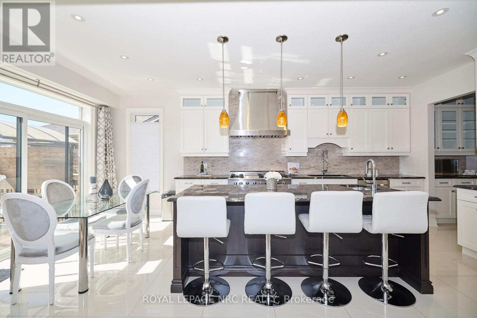 












9324 MADISON CRESCENT

,
Niagara Falls (Forestview),




Ontario
L2H0M3

