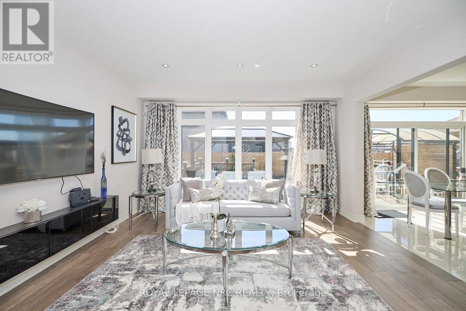 












9324 MADISON CRESCENT

,
Niagara Falls (Forestview),




Ontario
L2H0M3

