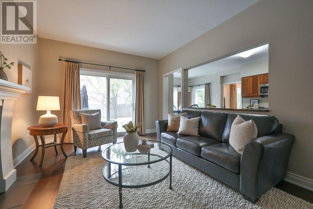 












1962 CALGARY COURT

,
Mississauga,




Ontario
L5H4J1

