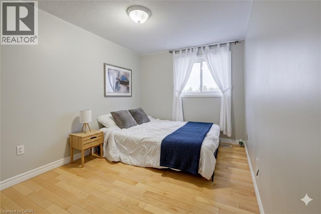 












206 GREEN VALLEY Drive Unit# 30

,
Kitchener,




Ontario
N2P1G9

