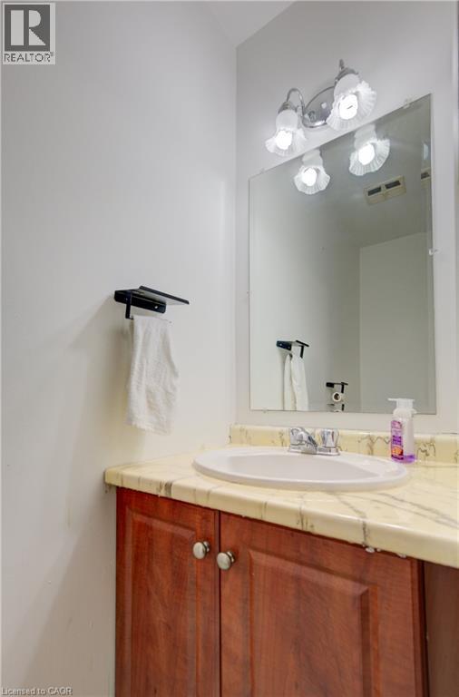 












206 GREEN VALLEY Drive Unit# 30

,
Kitchener,




Ontario
N2P1G9

