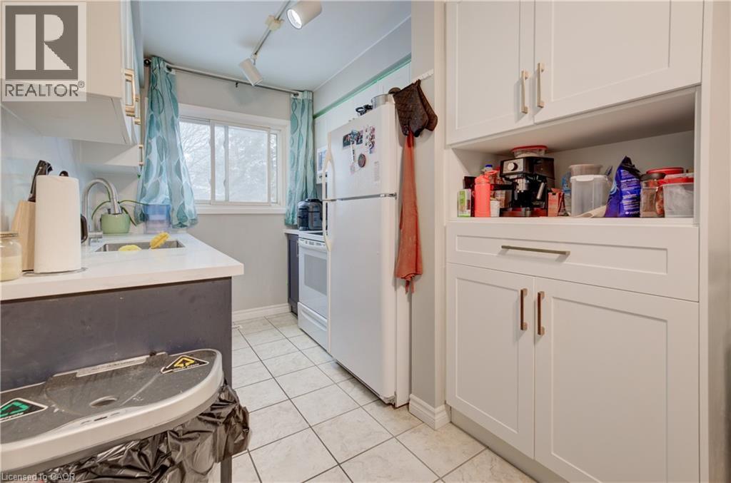 












206 GREEN VALLEY Drive Unit# 30

,
Kitchener,




Ontario
N2P1G9

