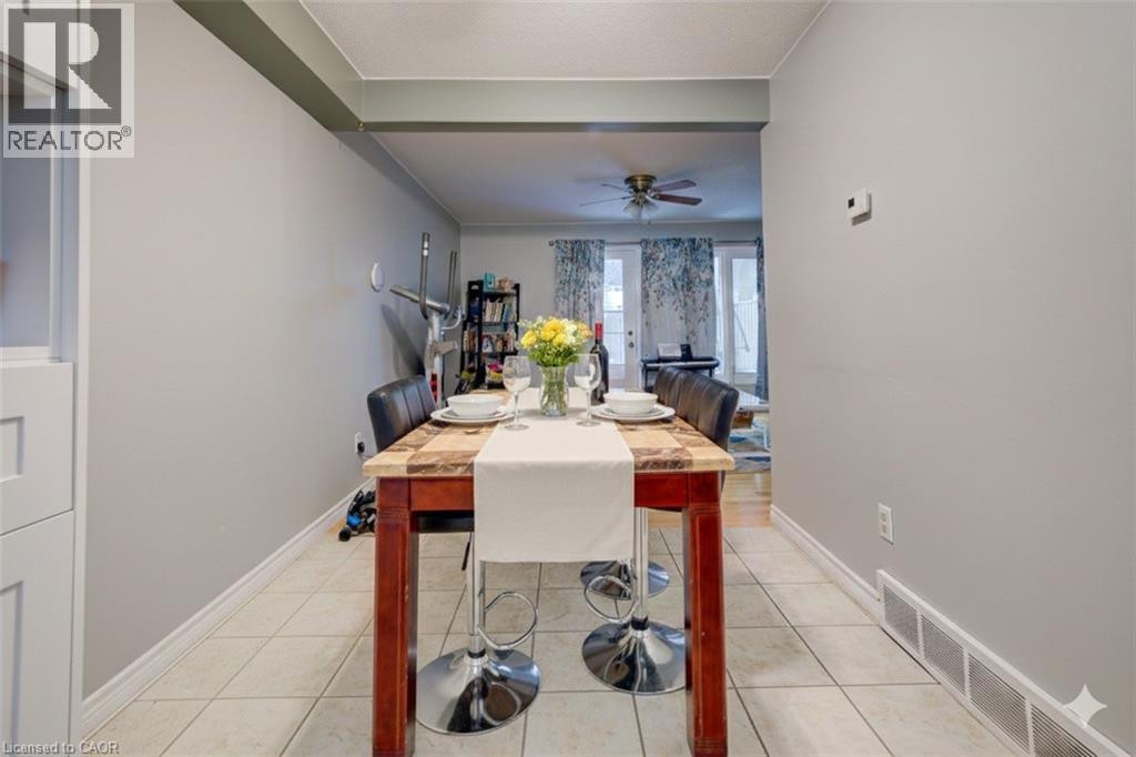 












206 GREEN VALLEY Drive Unit# 30

,
Kitchener,




Ontario
N2P1G9

