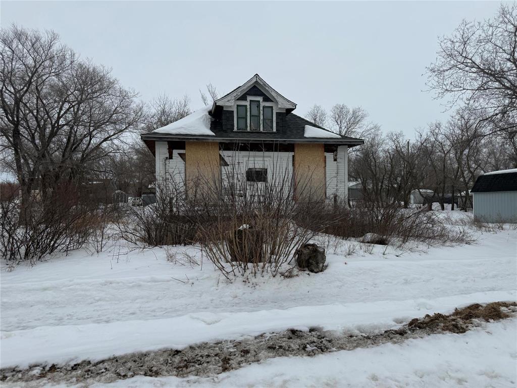 












37 First Avenue

,
Lundar,







Manitoba
R0C1Y0

