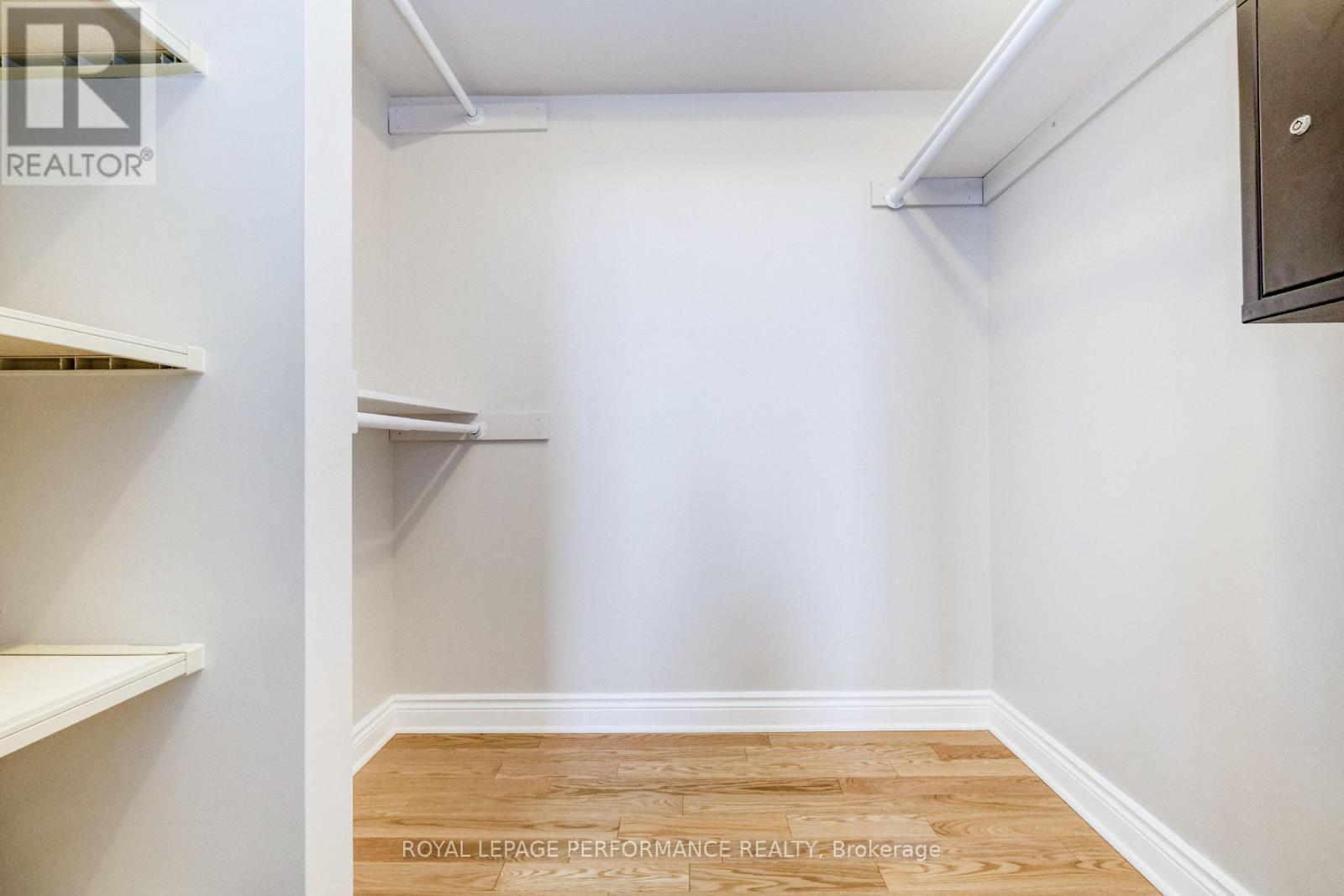 












PH9 - 1705 PLAYFAIR DRIVE

,
Ottawa,




Ontario
K1H8P6

