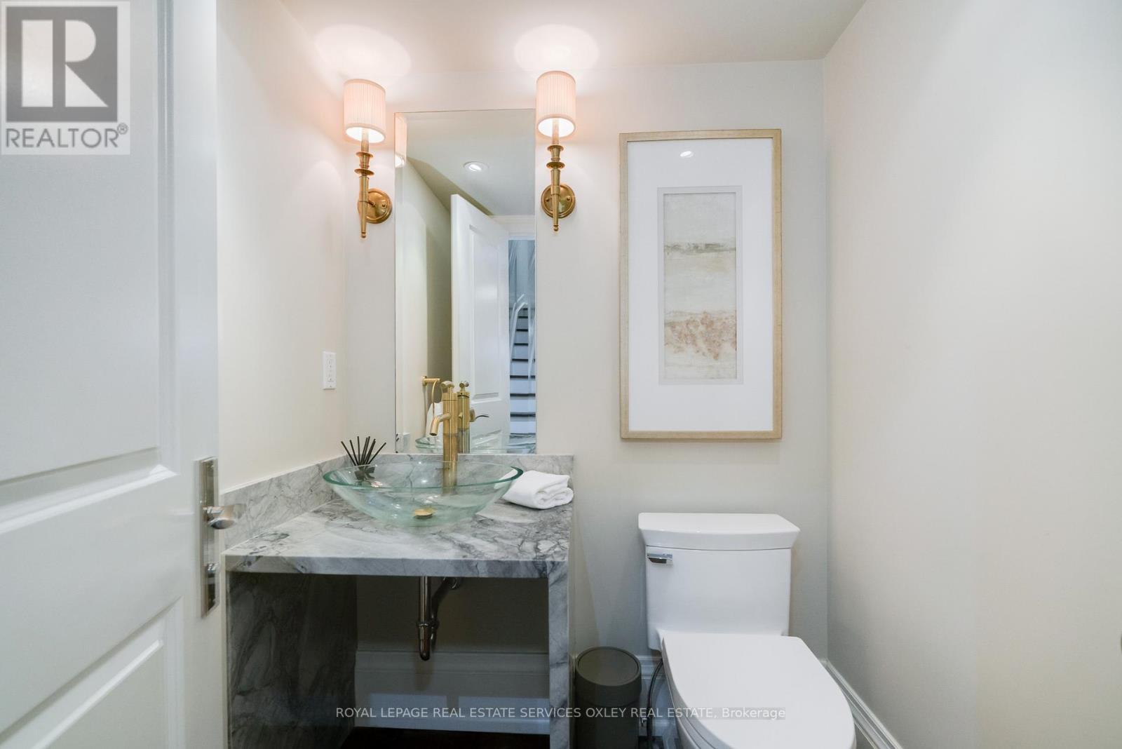 












149 RONAN AVENUE

,
Toronto,




Ontario
M4N2Y2

