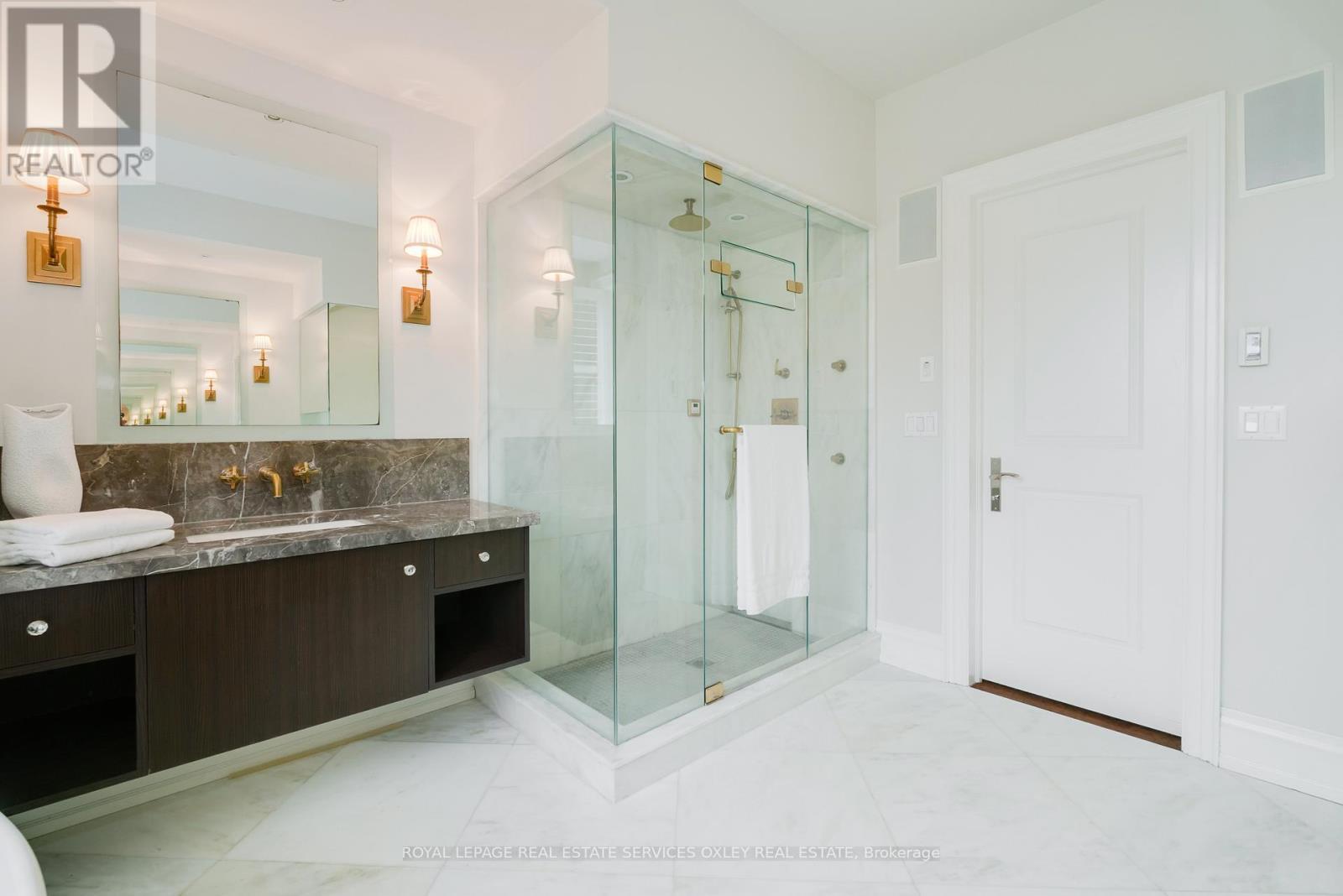 












149 RONAN AVENUE

,
Toronto,




Ontario
M4N2Y2

