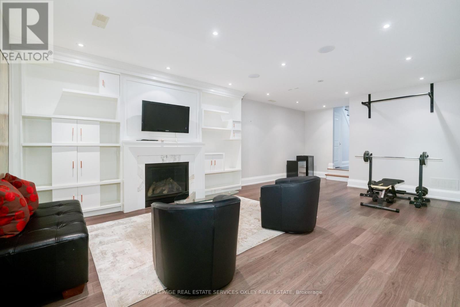 












149 RONAN AVENUE

,
Toronto,




Ontario
M4N2Y2

