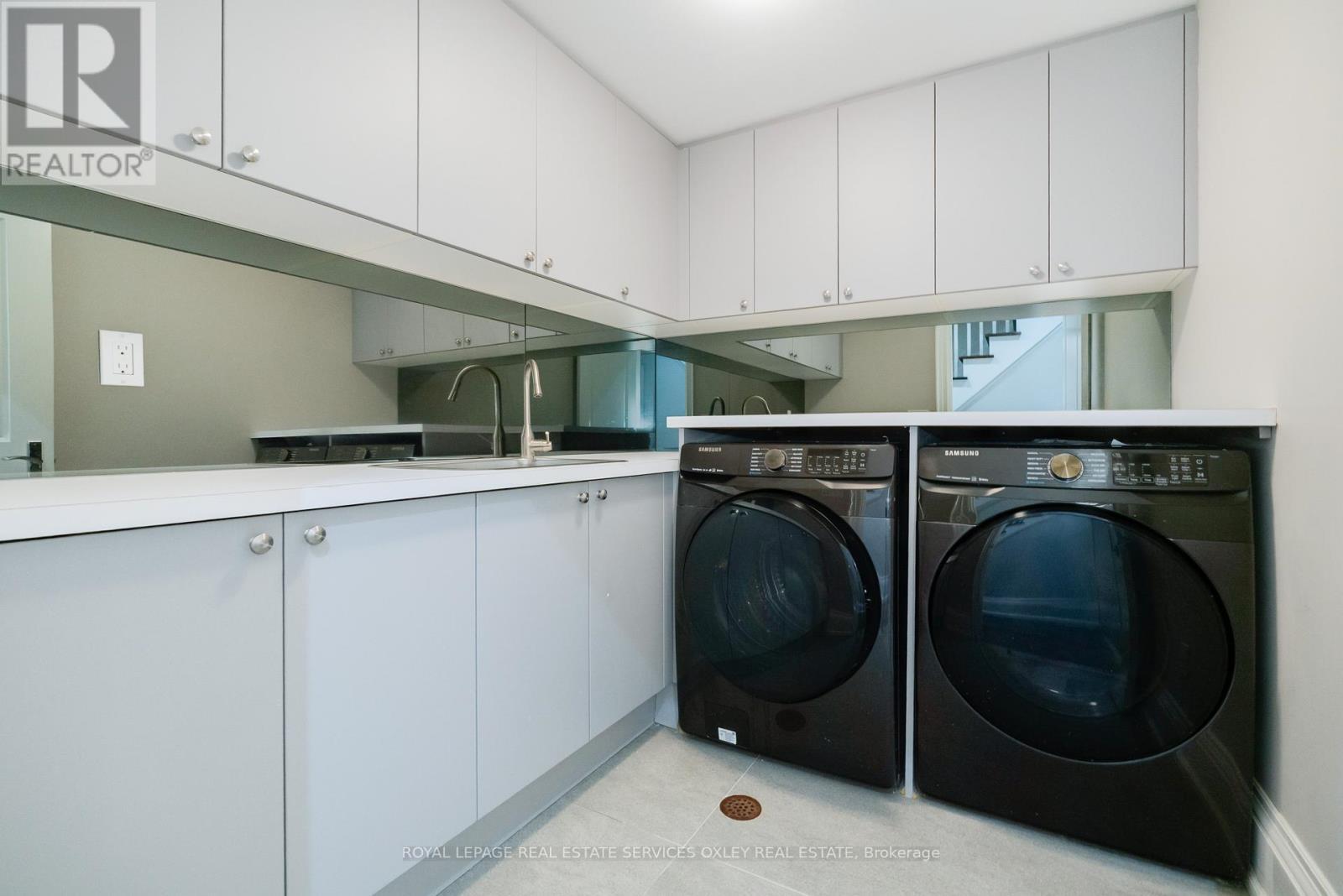 












149 RONAN AVENUE

,
Toronto,




Ontario
M4N2Y2

