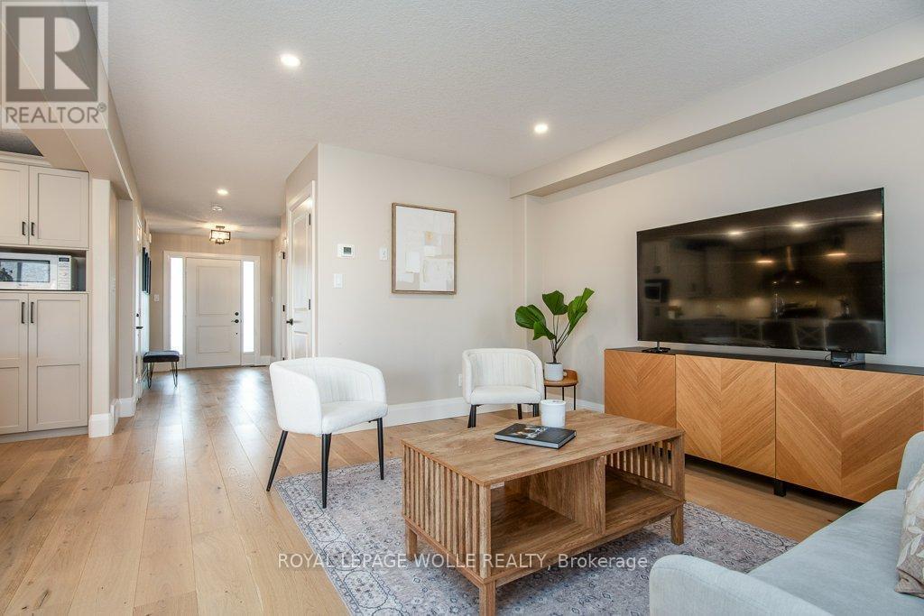 












95 PUGH STREET

,
Perth East,




Ontario
N0K1M0

