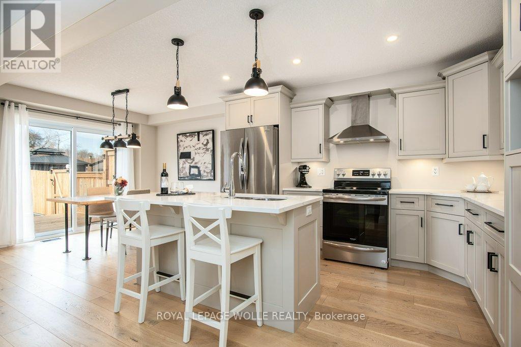 












95 PUGH STREET

,
Perth East,




Ontario
N0K1M0

