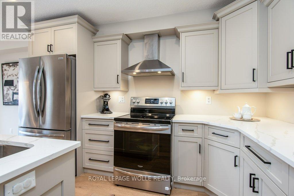 












95 PUGH STREET

,
Perth East,




Ontario
N0K1M0

