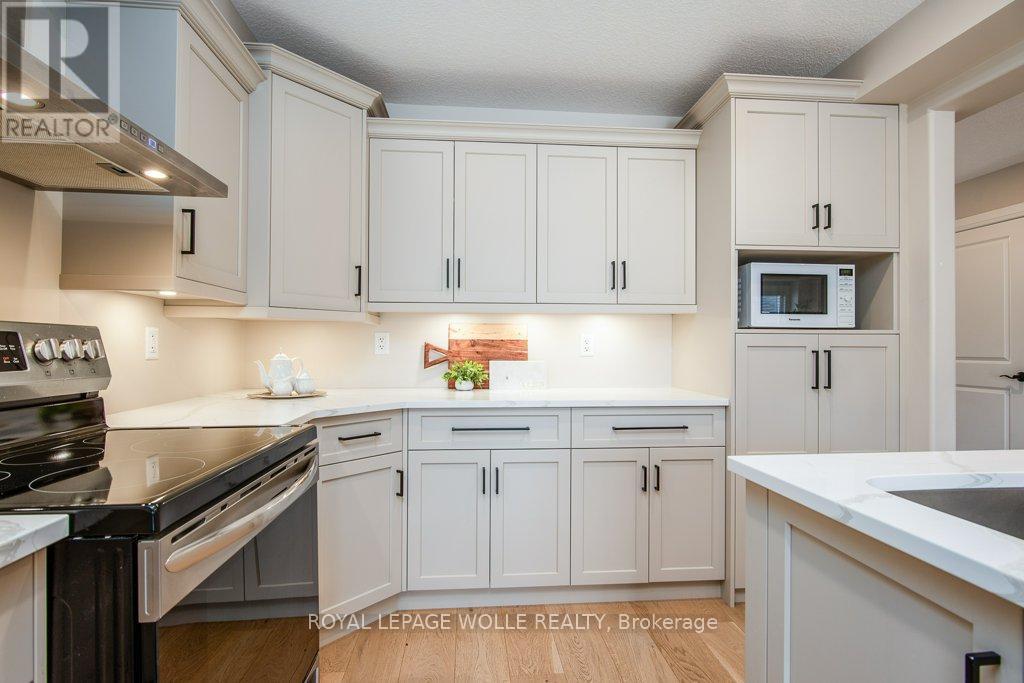 












95 PUGH STREET

,
Perth East,




Ontario
N0K1M0

