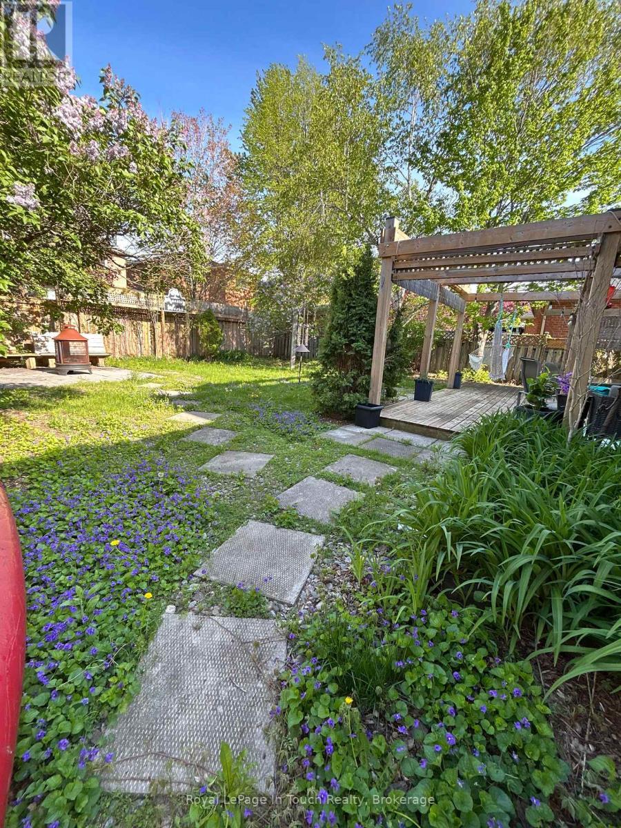 












153 FERNDALE DRIVE S

,
Barrie (Ardagh),




Ontario
L4N6X9

