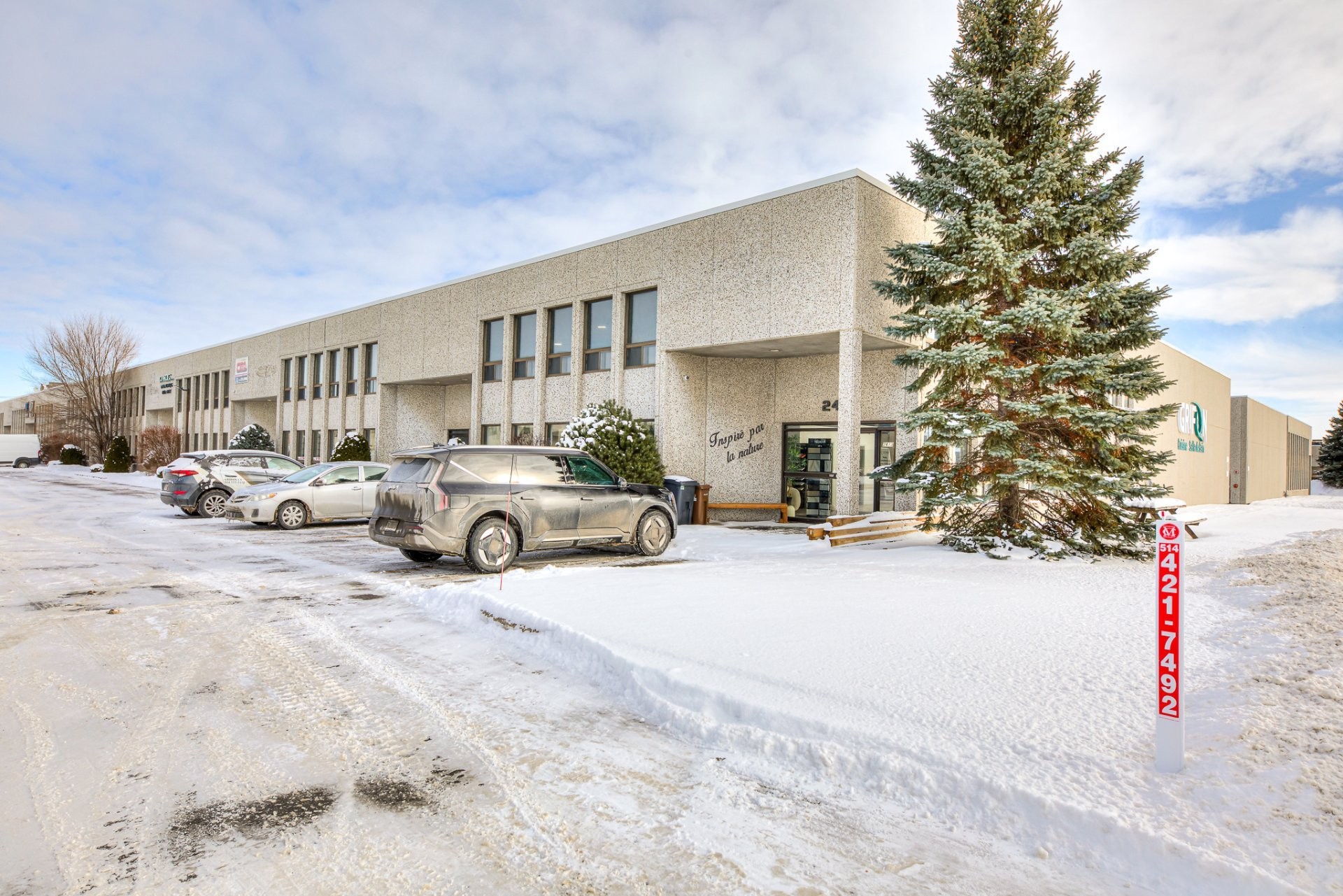 









2473

 - 2475


Rue Guénette

,
Montréal (Saint-Laurent),




QC
H4R2E9

