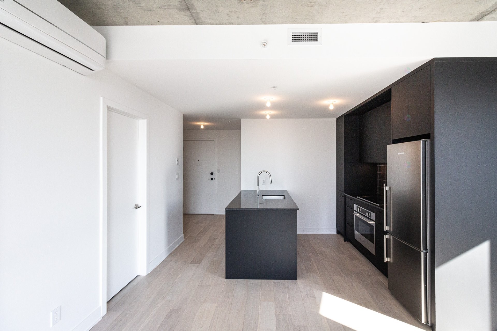 









7227


Boul. Newman

, 824,
Montréal (LaSalle),




QC
H8N0N7

