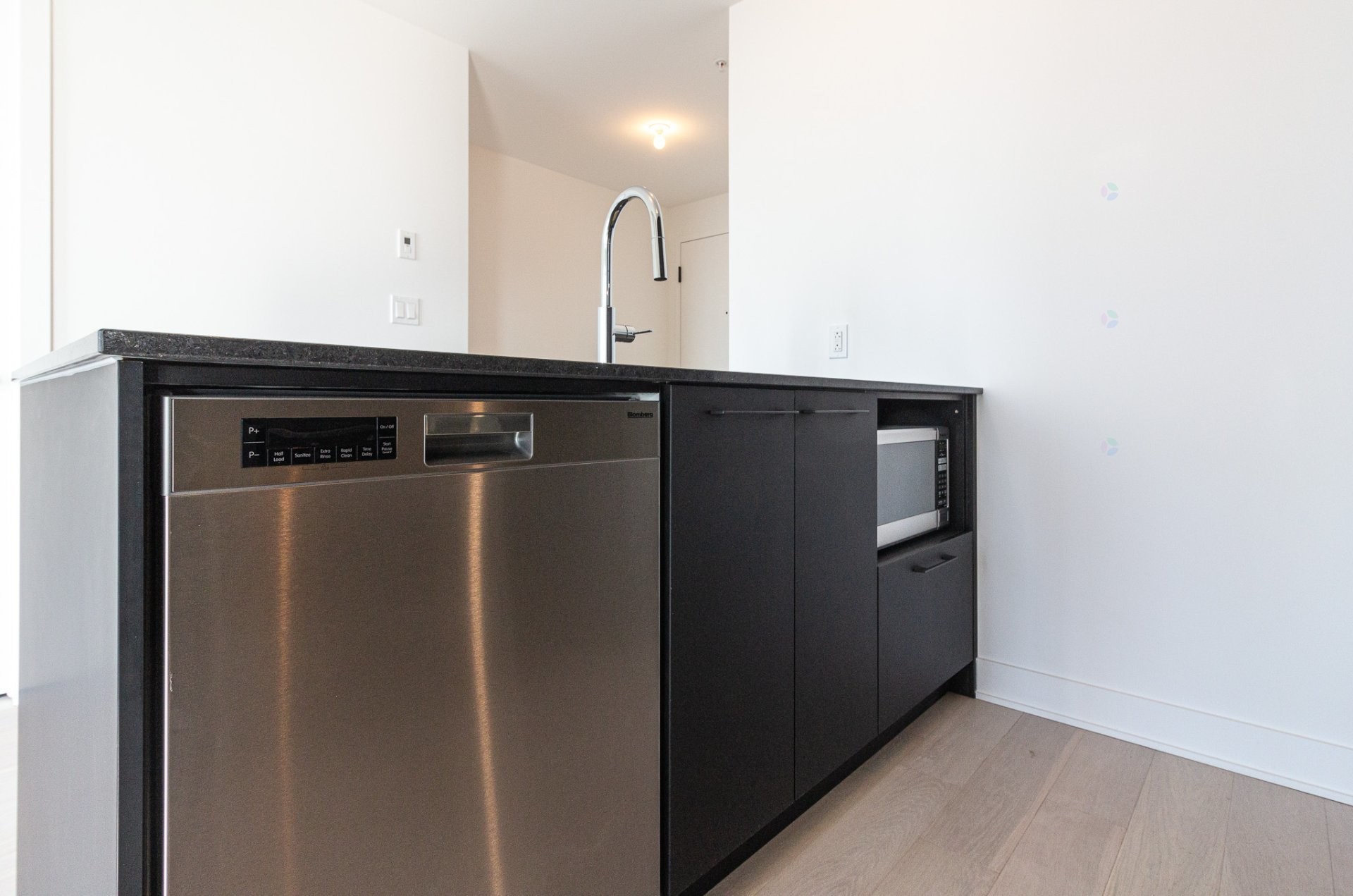 









7227


Boul. Newman

, 824,
Montréal (LaSalle),




QC
H8N0N7

