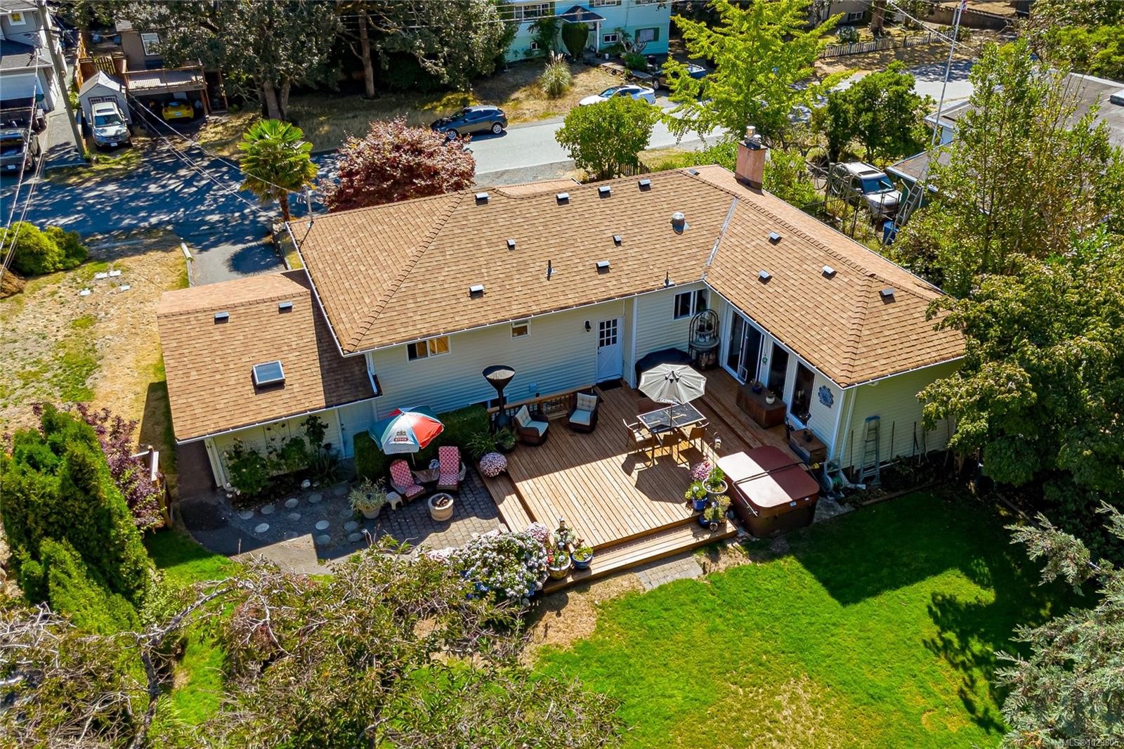 









3334


Acemink

Rd,
Colwood,




BC
V9C 2J6

