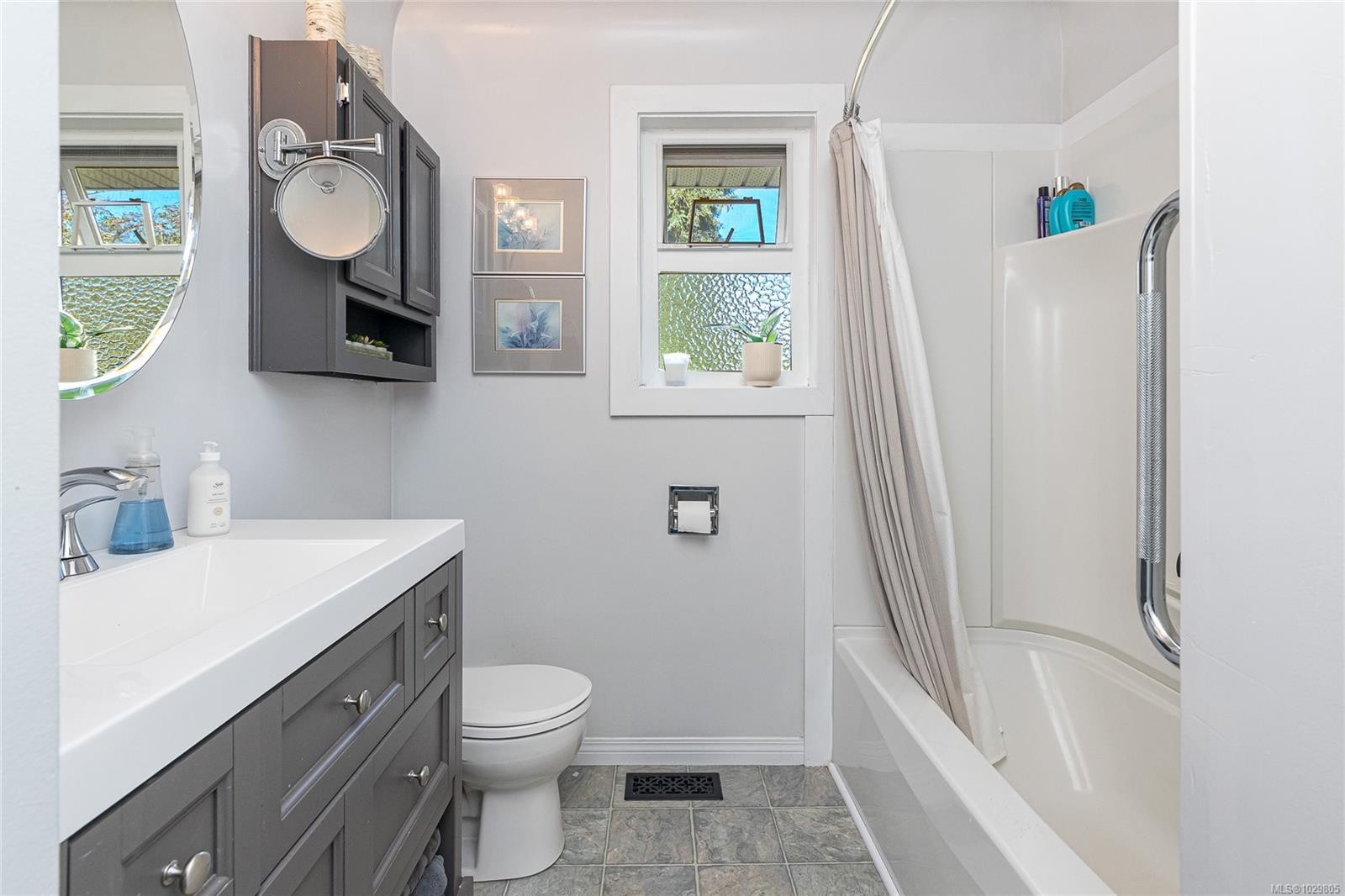 









3334


Acemink

Rd,
Colwood,




BC
V9C 2J6

