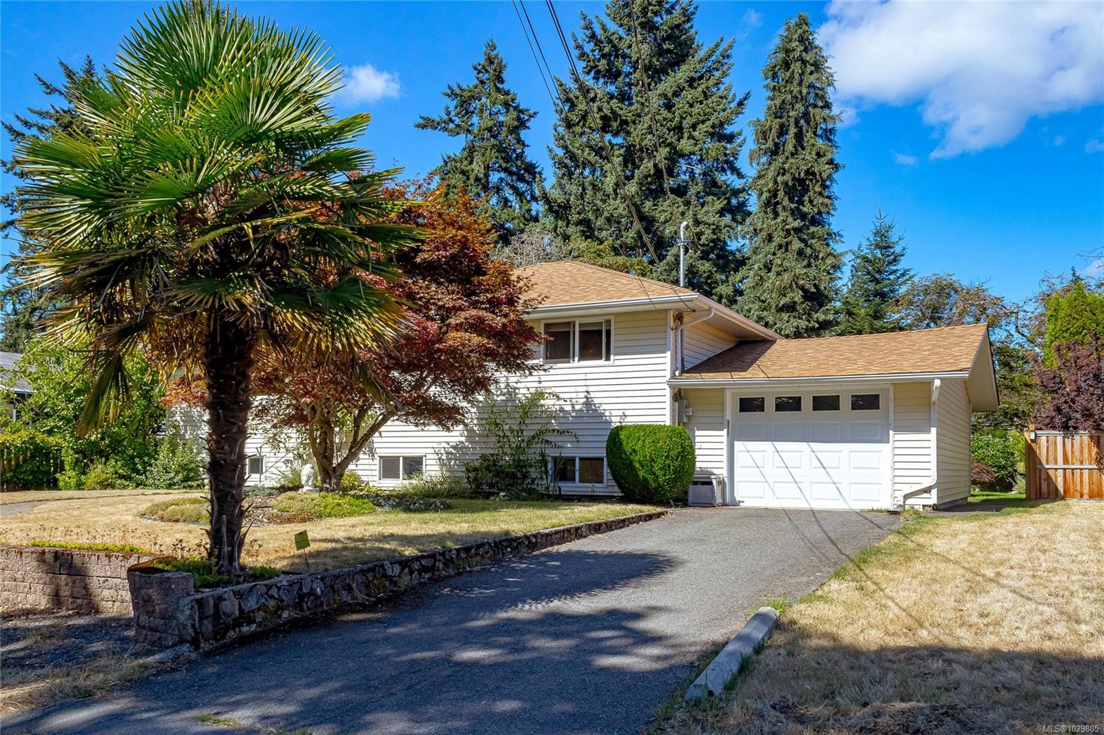 









3334


Acemink

Rd,
Colwood,




BC
V9C 2J6

